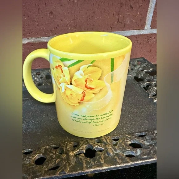 2007 Yellow Floral 'Woman of God-Living in Grace” Mug by CTA with Box - Picture 4 of 6
